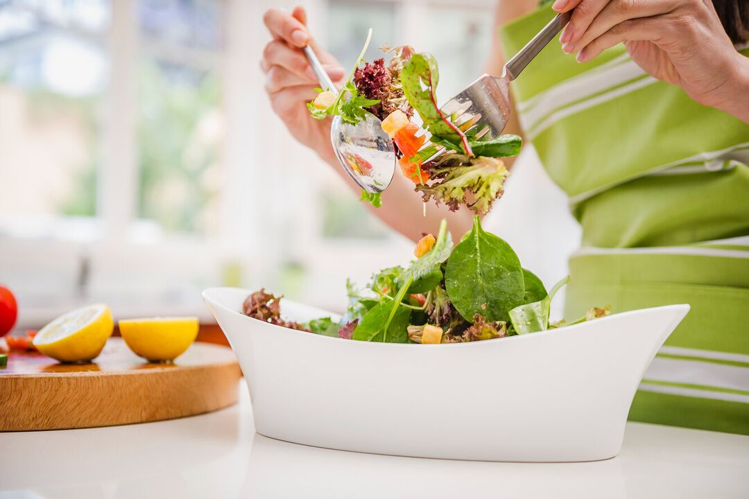 Organizing a balanced diet helps to lose weight competently in a week